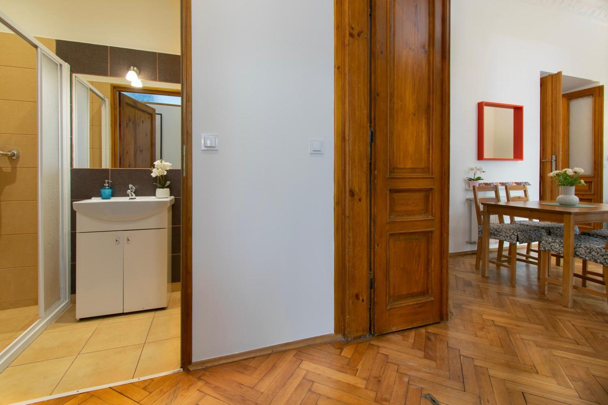 Ground Floor Family Apartment Krakow Luaran gambar